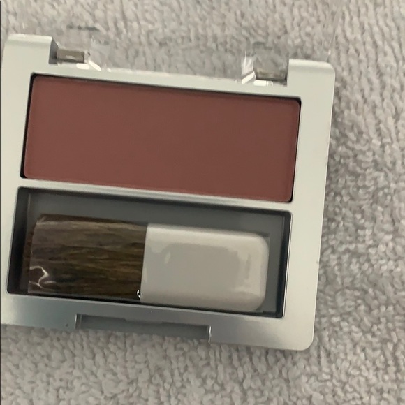 Blush Set Bundle - Picture 5 of 7